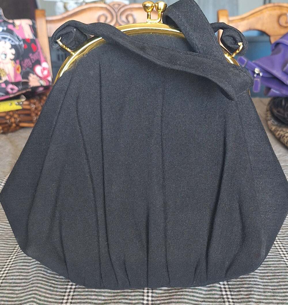 Dover 1960s hand purse & change purse- 9.75”w x 8.5”h- gold-tone trim- excellent